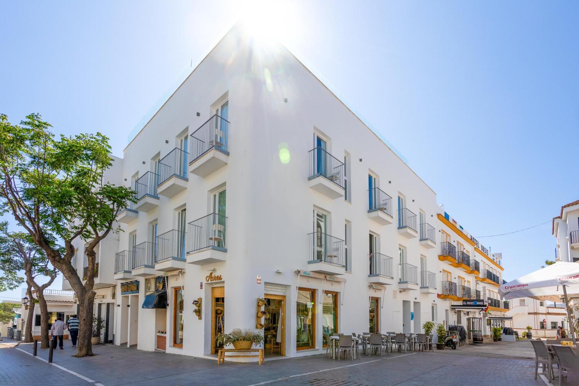 Hotel Oasis Centro Conil De La Frontera Exterior foto