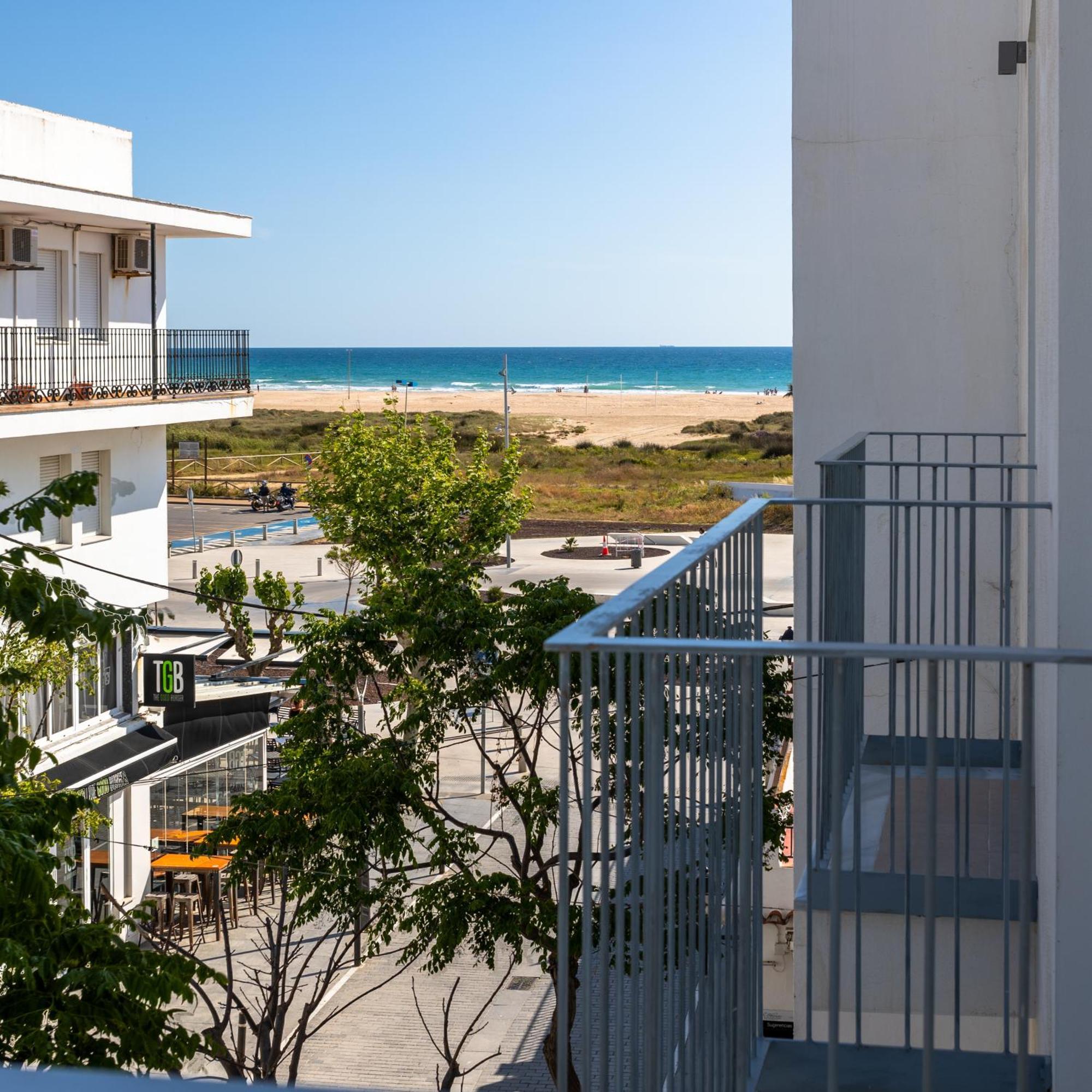 Hotel Oasis Centro Conil De La Frontera Exterior foto